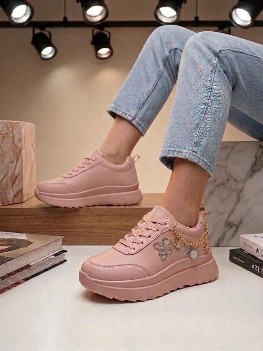 Women’s Luxe Chain Detail Platform Sneakers – Elegant Streetwear